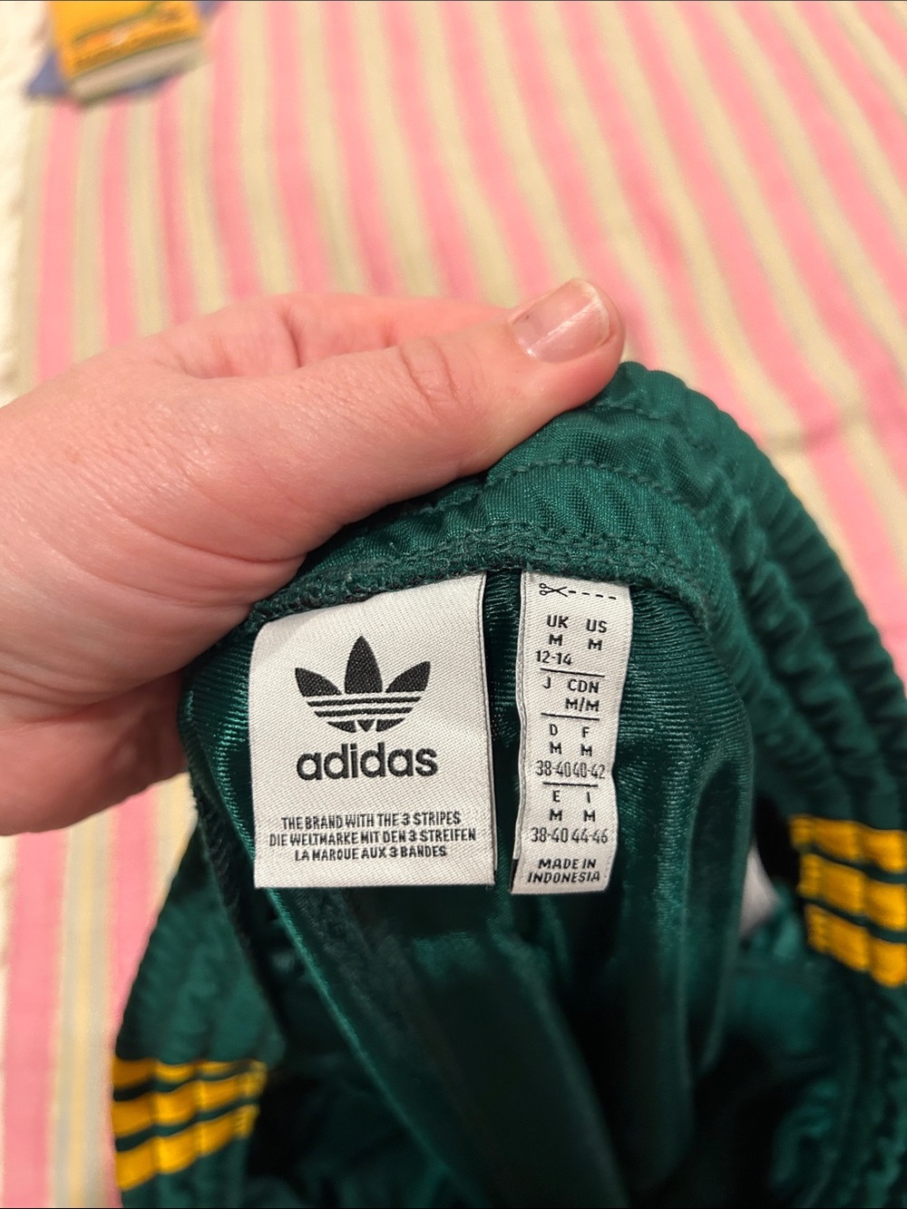 Adidas CLASSIC FIREBIRD LOOSE TRACKSUIT - Picture 15 of 15